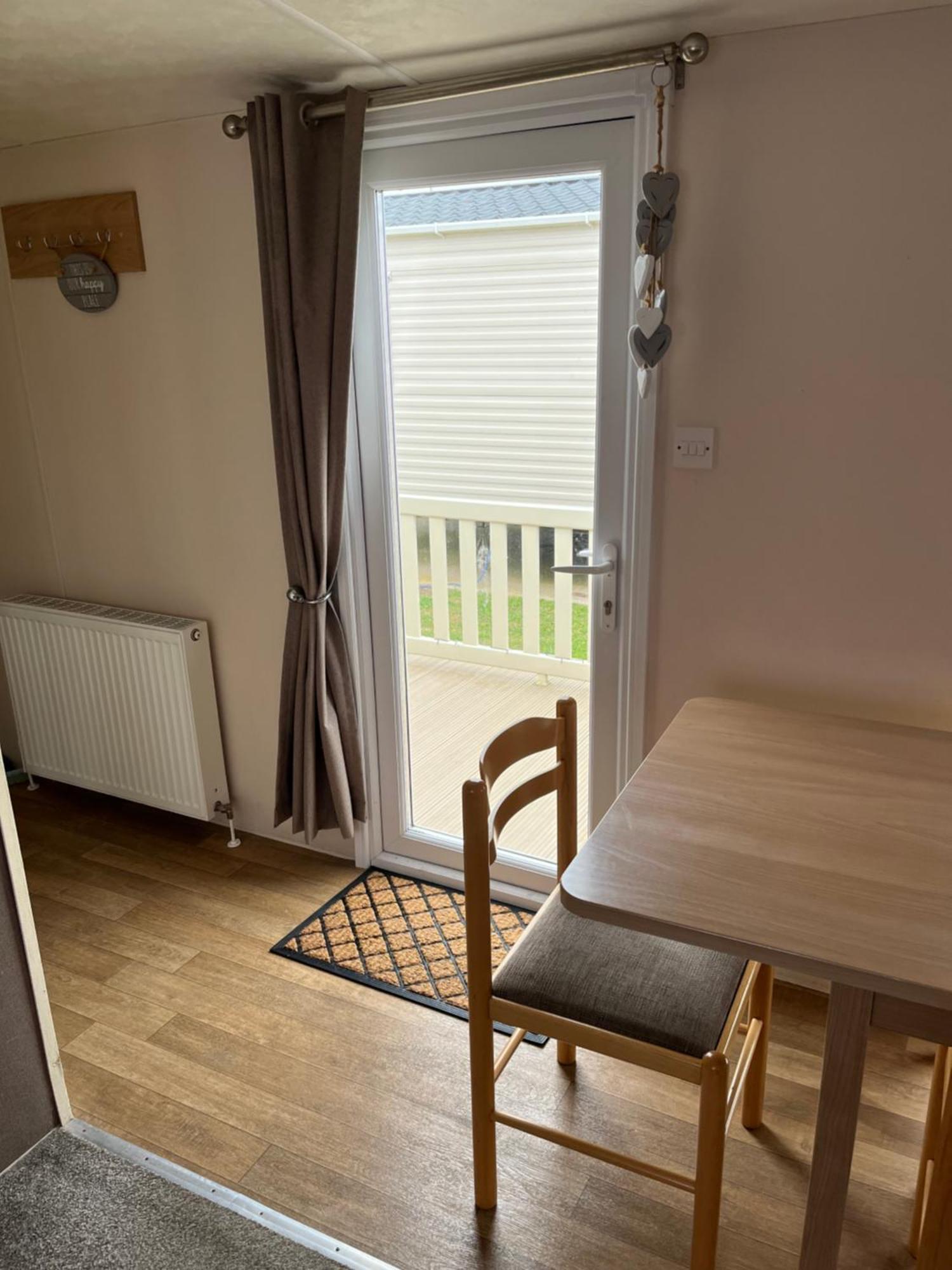 8 Berth Caravan Hotel Clacton-on-Sea Exterior photo